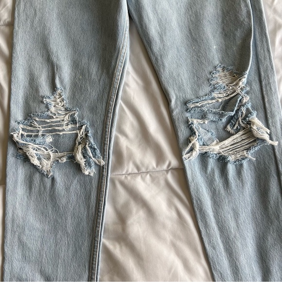 Shop Aligrace Levis - Picture 10 of 15